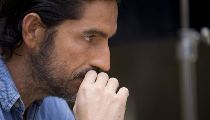 Tướng học nói gì về nam giới có tướng mũi khoằm?