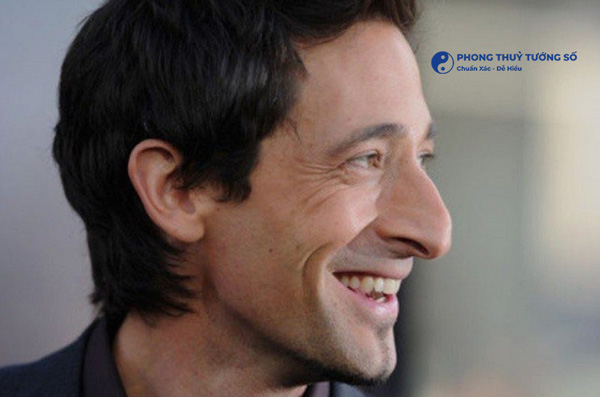 Xem tướng đàn ông mũi diều hâu