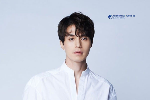 Nam diễn viên Lee Dong Wook