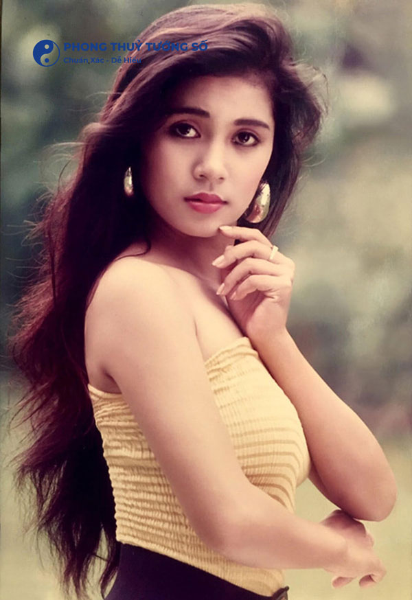 Người đẹp Tây Đô Việt Trinh