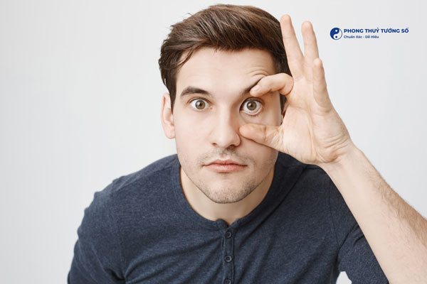 Xem tướng nam giới có mắt bồ câu