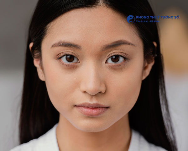 Xem tướng nữ giới có mắt bồ câu