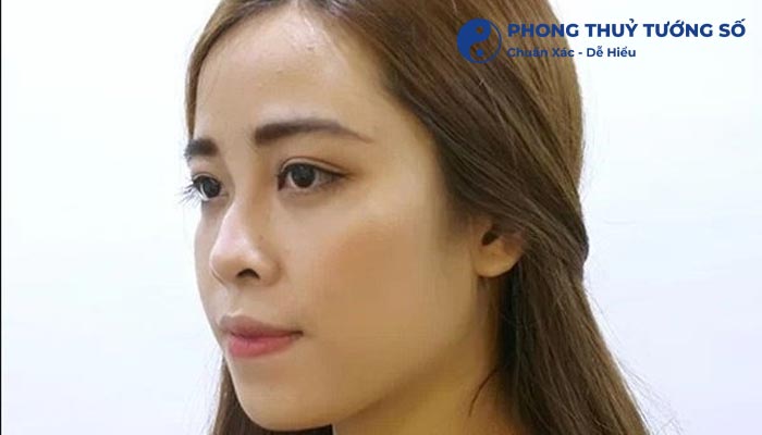 Đoán số phận người phụ nữ mũi gồ